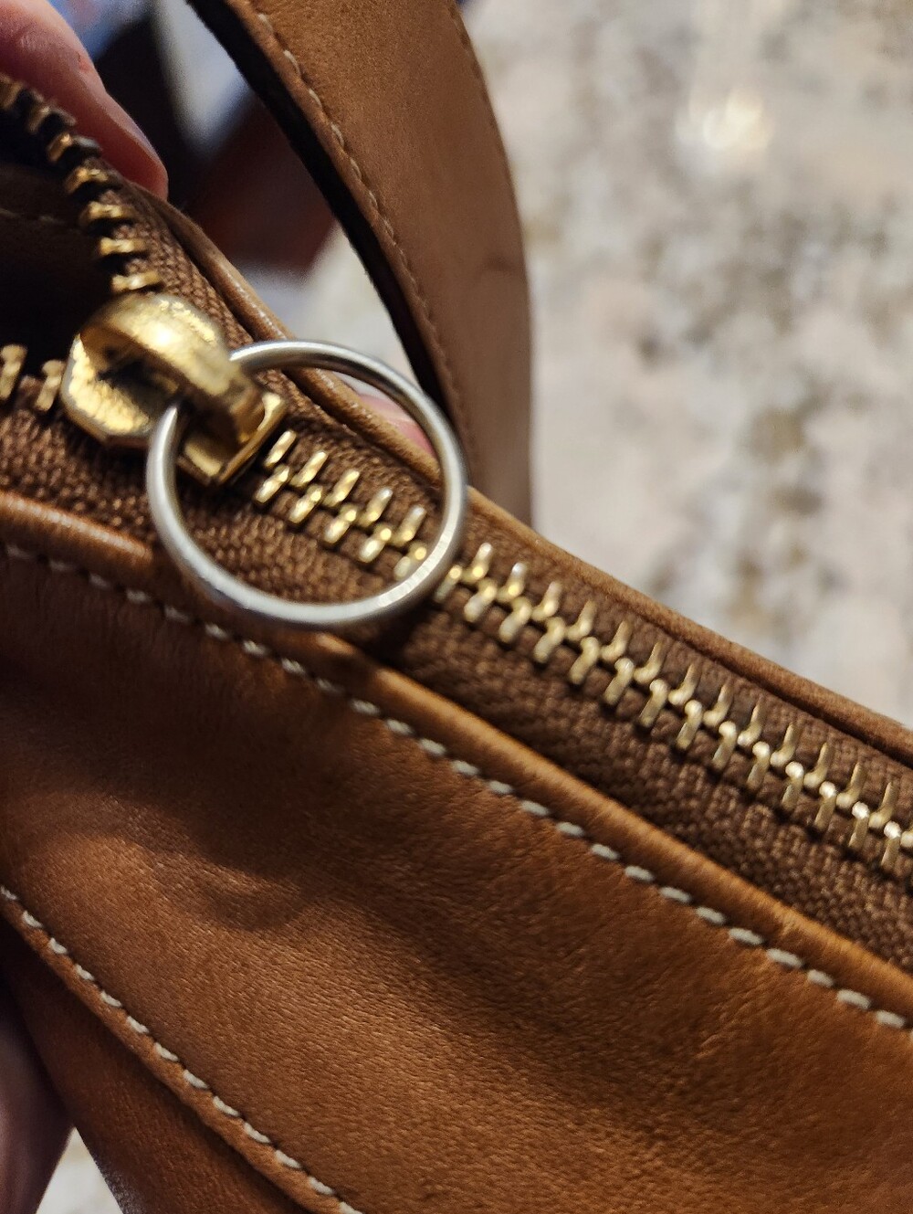 Vintage Coach Handbag #9325 'Legacy Leather Retro Medium Slim Duffel Sac' Tan - Picture 7 of 14